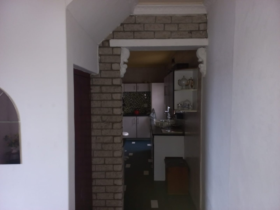 5 Bedroom Property for Sale in Cravenby Western Cape